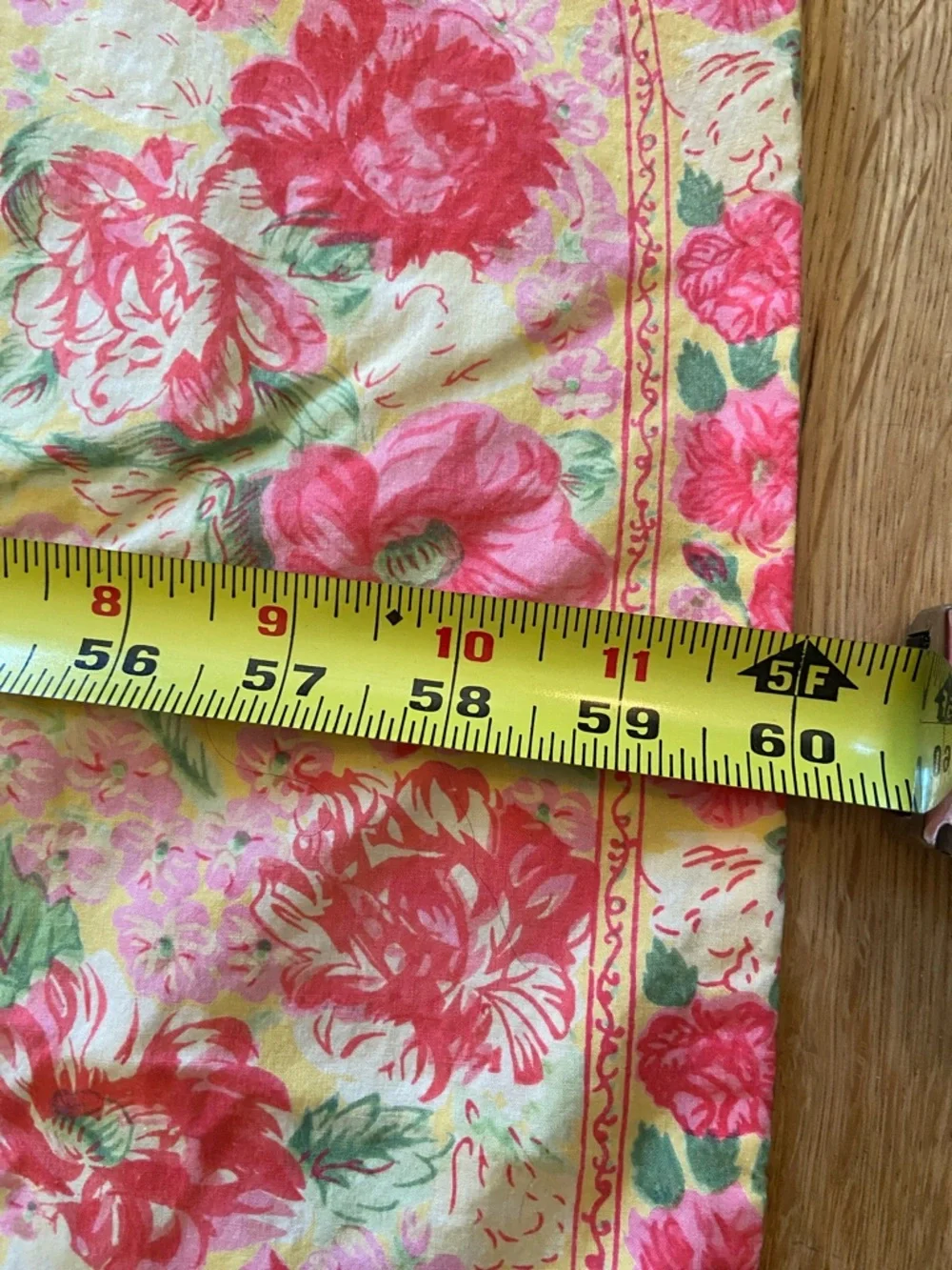 Vintage April Cornell 100% Cotton 60”x96” Tablecloth Spring Floral Pink Yellow